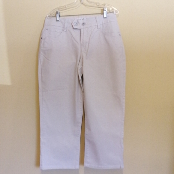 NWOT,Jeanstar ladies Capri, size 4 - Picture 6 of 8